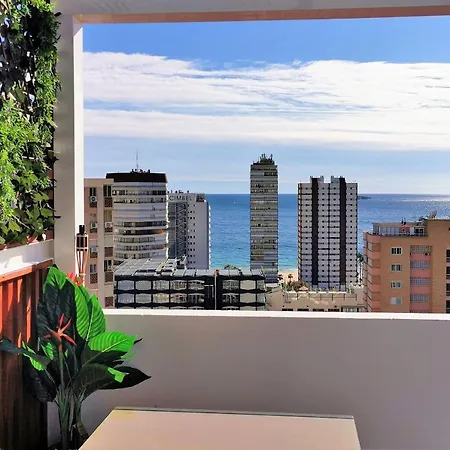 Penthouse Cervantes Sea View Appartamento